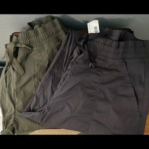 Eddie Bauer Trail Blaze Cargo Joggers (2) grey/green, lightweight